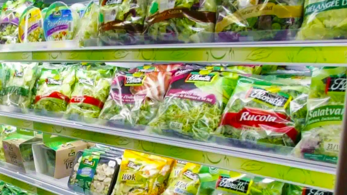 La vérité éclate: ce que contiennent vraiment les salades en sachet en supermarché fait froid dans le dos