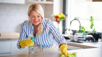 L’erreur très dangereuse pour la santé que nous faisons tous pour nettoyer cet accessoire de cuisine