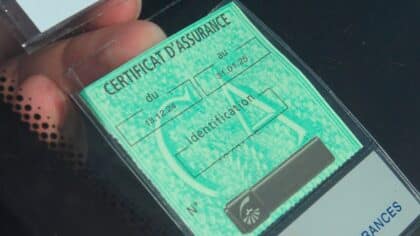 Fin de la carte verte pour les automobilistes : ce document obligatoire à avoir au risque d’une amende salée