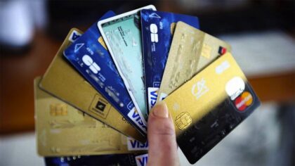 5 célèbres banques contournent les règles et font exploser le montant de ces frais bancaires