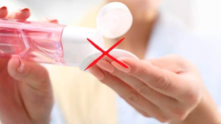 Adieu le coton pour démaquiller avec cette nouvelle tendance pour prendre soin du visage