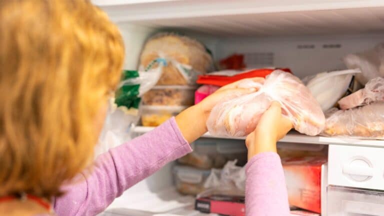 Combien de temps conserver la viande au congélateur ? C’est moins que ce que vous pensez selon des experts