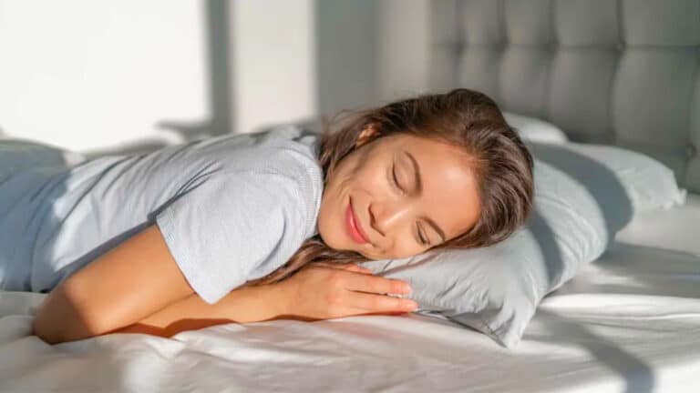 Les meilleures astuces et habitudes pour dormir comme un bébé naturellement