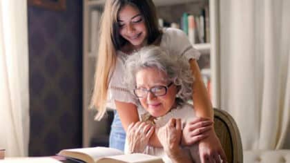5 habitudes à bannir à tout prix si vous voulez vivre une vie plus heureuse à 50 ans et plus