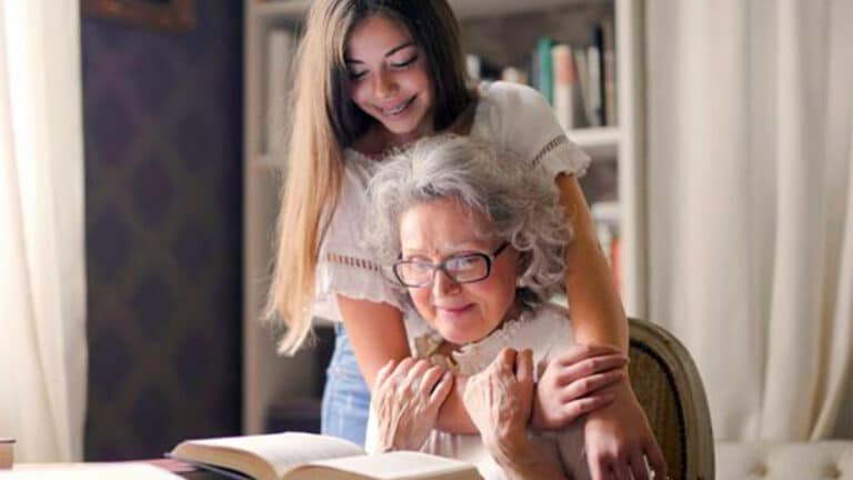 5 habitudes à bannir à tout prix si vous voulez vivre une vie plus heureuse à 50 ans et plus