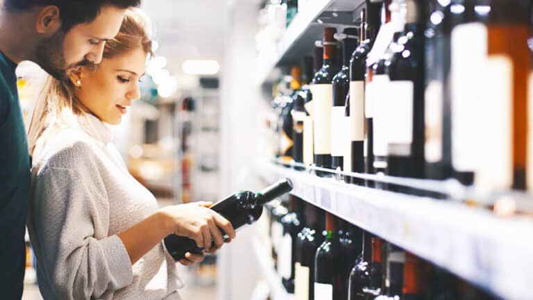60 Millions de consommateurs alerte : ces vins à éviter à tout prix pour préserver votre santé