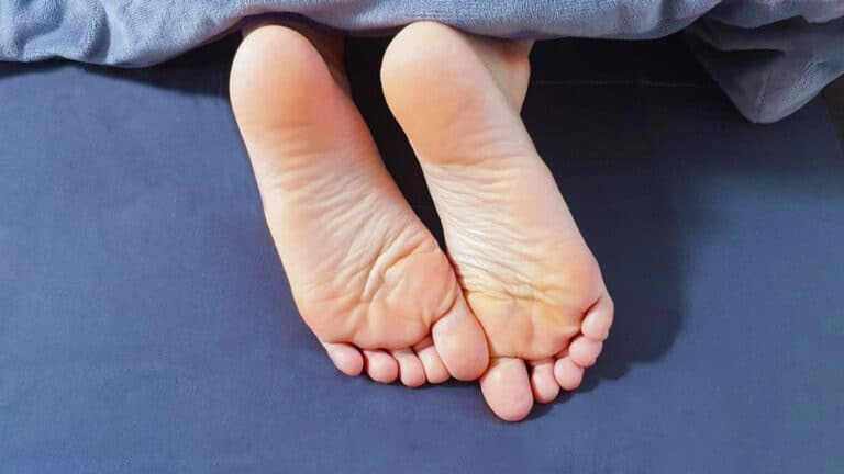 Adieu les odeurs de pieds : les conseils d’une pharmacienne pour s’en débarrasser définitivement
