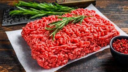 Alerte dans les supermarchés : ce qu’ils ont découvert sur la viande hachée fraîche