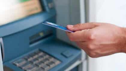 Alerte urgente des banques : n’insérez jamais votre CB dans un distributeur si vous voyez ceci