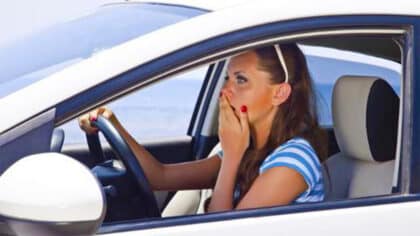 Cette arnaque redoutable et dangereuse qui cible les automobilistes prend de l'ampleur