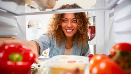Comment prendre soin de votre réfrigérateur pour qu’il ne devienne pas un nid à bactéries