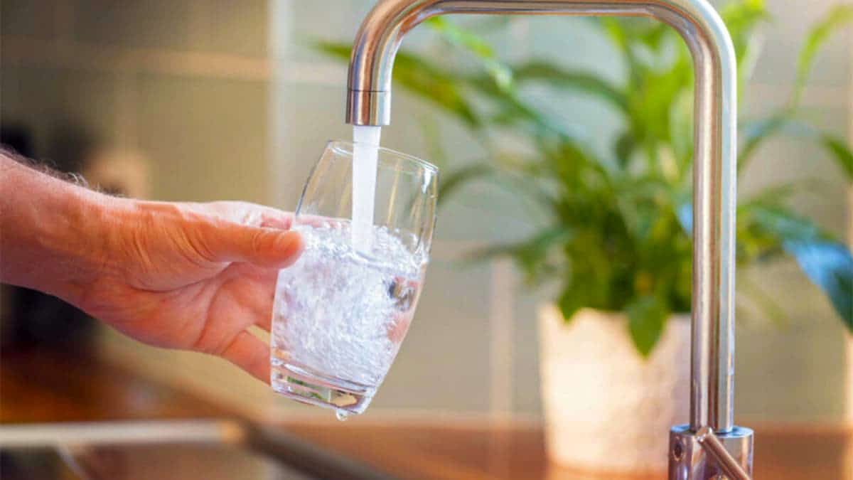 Eau du robinet contaminée: 11 villes où vous ne devez pas la boire jusqu'au 31 décembre, c'est interdit