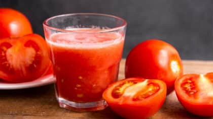 Ils ont bu du jus de tomate chaque jour durant 8 semaines : voici ce qu’ils ont découvert