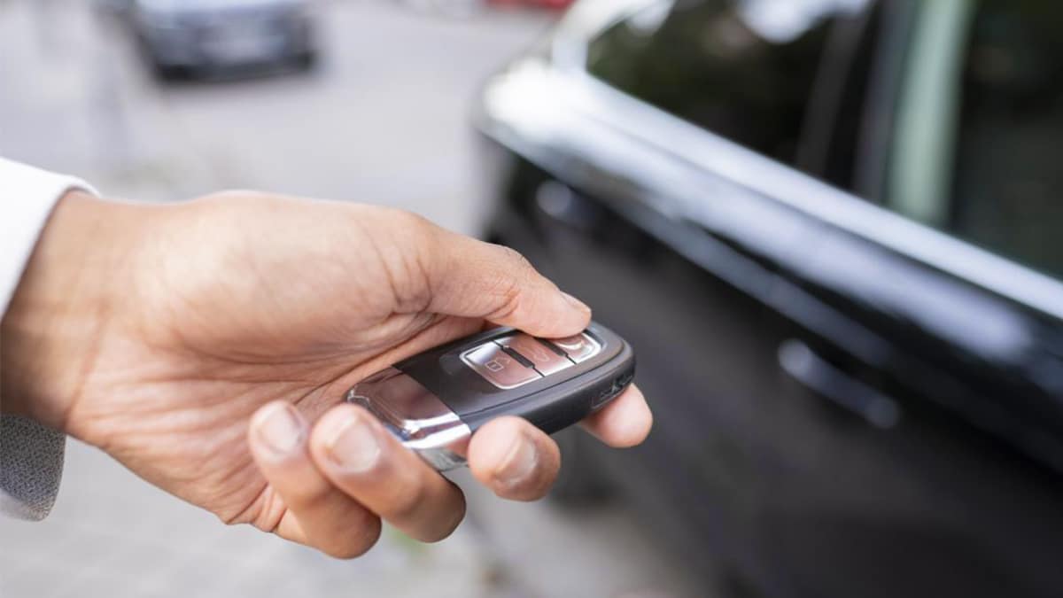 La fonction secrète de la clé de voiture pour lutter contre la chaleur et que personne ne connaît