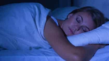 Les médecins alertent sur le fait de dormir sans chaussettes : pourquoi vous devriez arrêter