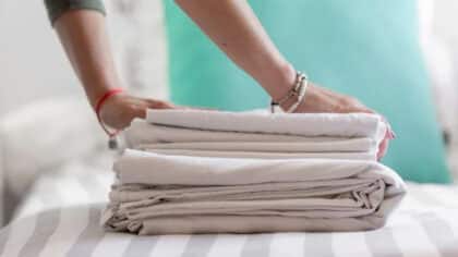 Les scientifiques précisent quand changer vos draps et confirment : c’est la seule méthode valable