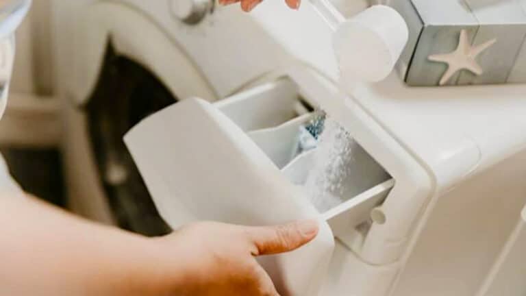 Ni Ariel ni Skip : c’est la meilleure lessive pour votre machine à laver selon un expert