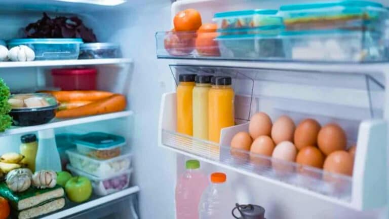 Adieu le gaspillage alimentaire: l’astuce pour surveiller votre frigo quand vous êtes en vacances