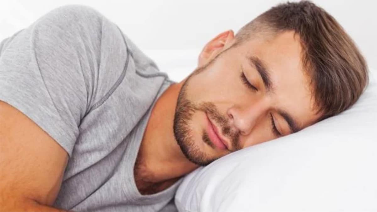 Adieu l’insomnie : ce qu’il ne faut surtout jamais faire avant de se coucher en été