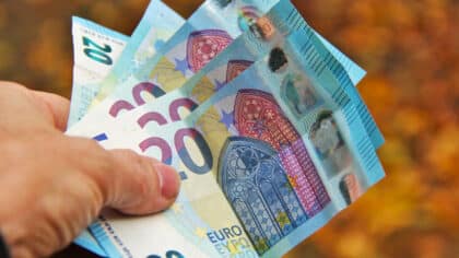 Attention à ce détail sur les billets, la gendarmerie alerte sur l’arnaque dans laquelle tout le monde tombe