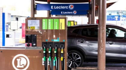 Automobilistes : cette arnaque dangereuse dans les stations-service vole votre argent, comment l’éviter