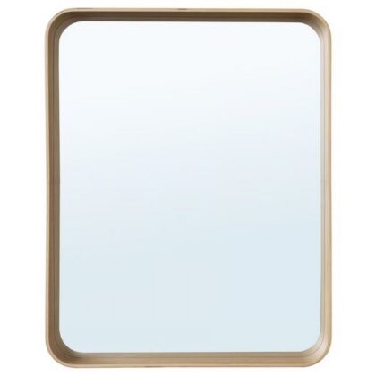 Ce miroir IKEA agrandit votre salle de bain comme par magie : c’est une réussite