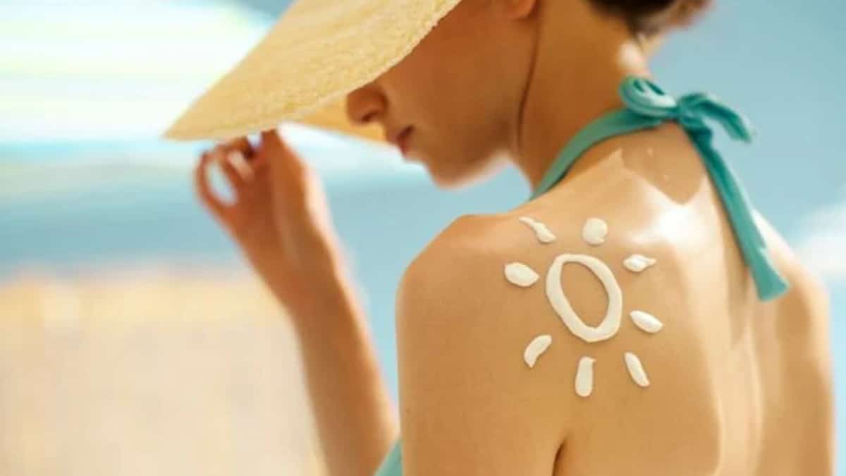 Ce que disent les experts sur l’utilisation de la crème solaire de l’année dernière