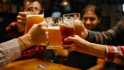 Ces personnes doivent absolument arrêter de boire de la bière selon les experts