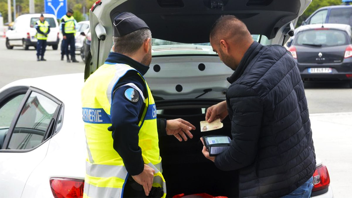 Cette arnaque dangereuse sur les parkings cible tous les automobilistes, la gendarmerie met en garde