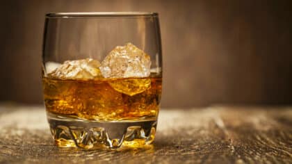 Est-il possible de boire du whisky si vous avez trop de cholestérol ? La réponse d’un cardiologue