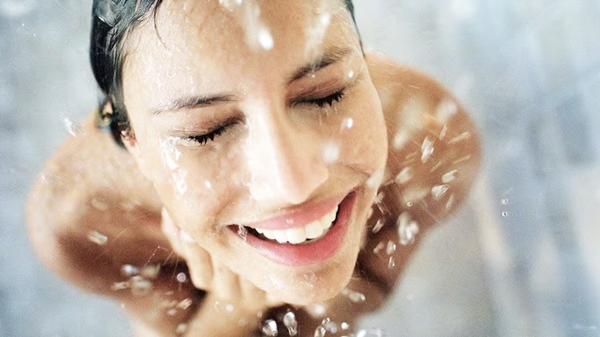 Hygiène et santé: la douche parfaite, sa durée et sa température pour prendre soin de votre peau