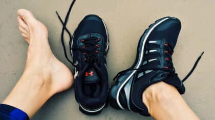 Je suis podologue et ce sont les chaussures que je ne porterais jamais cet été: évitez-les