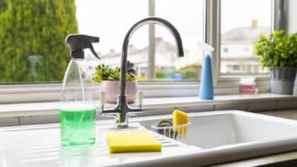L’astuce infaillible de nettoyage pour retrouver votre cuisine comme neuve