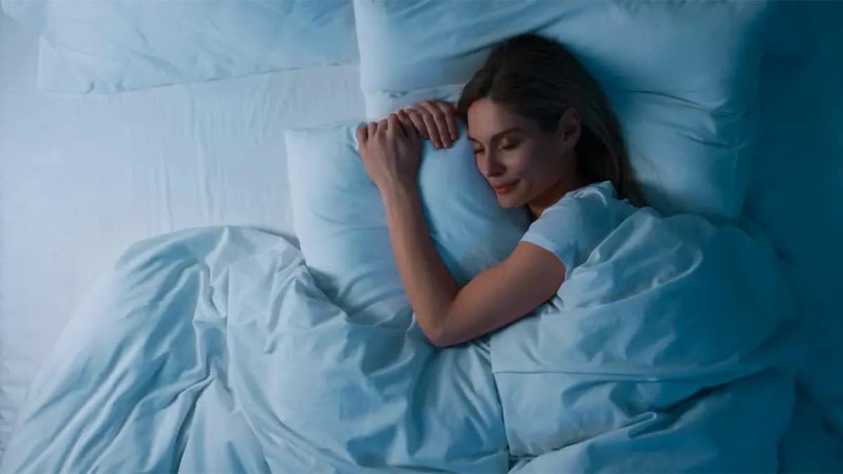 L’astuce japonaise pour dormir au frais en été sans ventilateur ni climatisation pendant la canicule