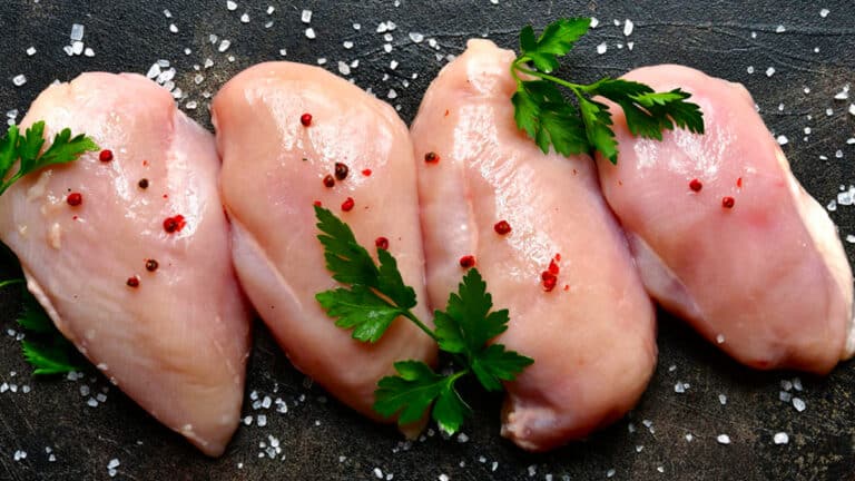 Le blanc de poulet est-il vraiment aussi sain que ce que l’on pense ?