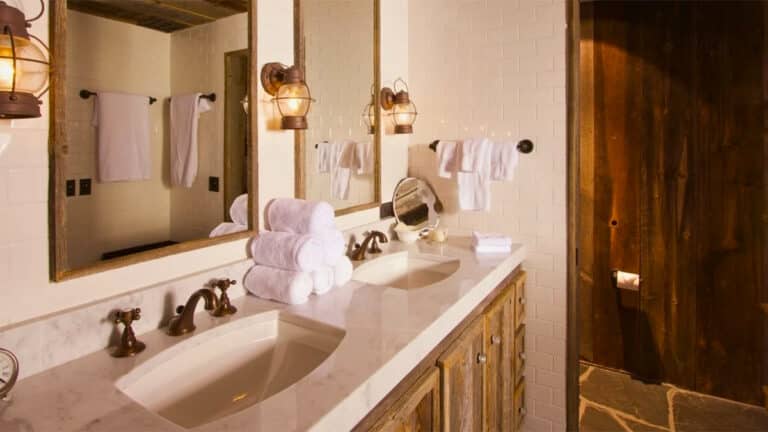 L’erreur fatale que tout le monde fait dans la salle de bain qui met en danger votre santé