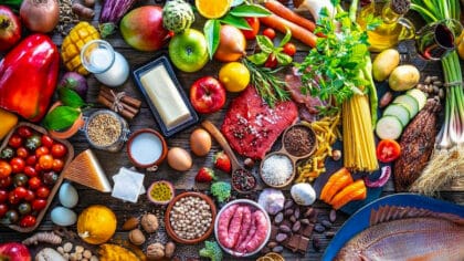 Les aliments populaires que vous ne devriez jamais manger crus : ils peuvent être mortels