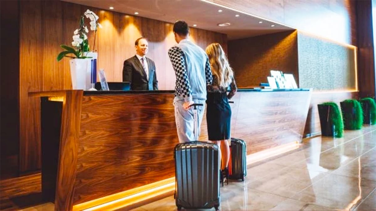 Les conseils d’un expert si un hôtel vous demande votre carte d’identité cet été: ce que vous devez dire