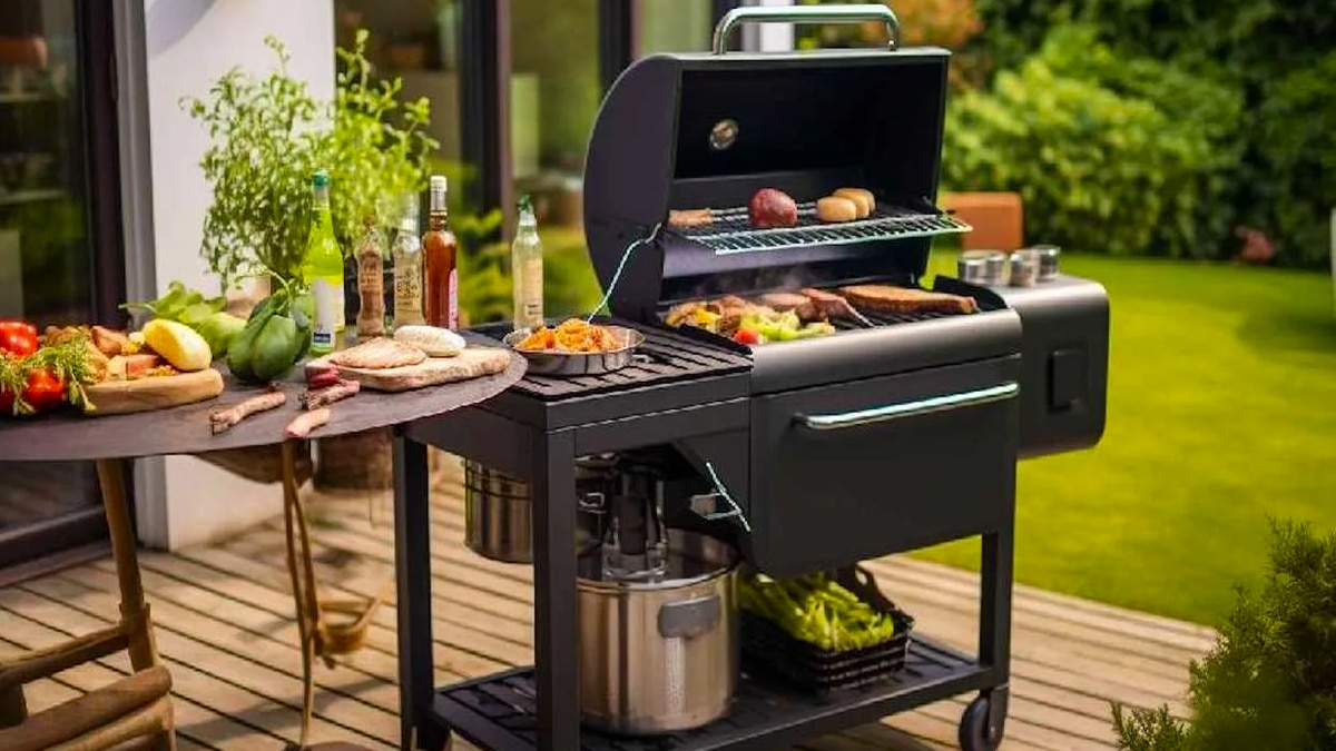 Ni Javel ni détergent : la meilleure astuce pour nettoyer votre barbecue comme neuf