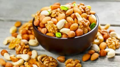 Ni cacahuètes ni pistaches: ces fruits secs augmentent le collagène et réduisent la glycémie
