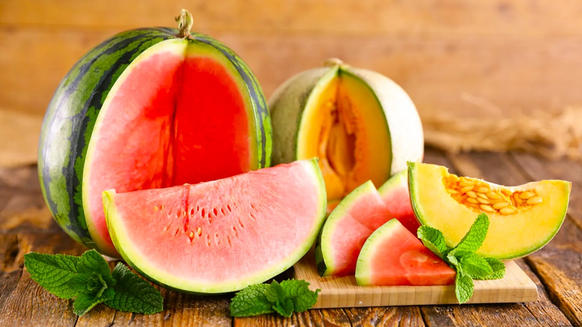 Ni melon ni pastèque : le meilleur fruit d’été pour éliminer la rétention d’eau et mieux digérer