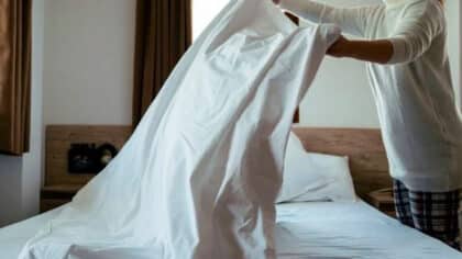 Ni tous les 10 ou 15 jours : à quelle fréquence devez-vous laver vos draps selon ces experts