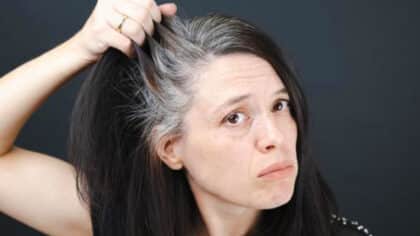 Ni traitements ni teintures : le remède maison inconnu contre les cheveux gris