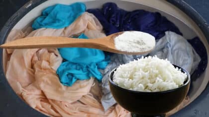 Pourquoi vous devriez mélanger du bicarbonate avec du riz et le mettre avec vos vêtements