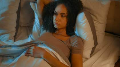 Que signifie le fait qu’une personne ne se souvienne jamais de ses rêves selon la psychologie