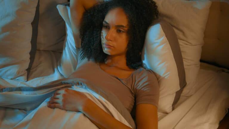 Que signifie le fait qu’une personne ne se souvienne jamais de ses rêves selon la psychologie