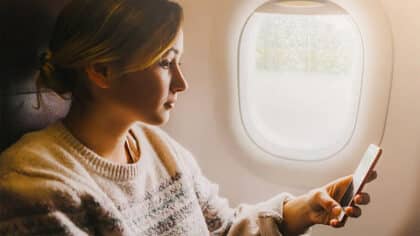 Si vous choisissez toujours le siège côté hublot dans l’avion, ce détail va vous faire changer d’avis