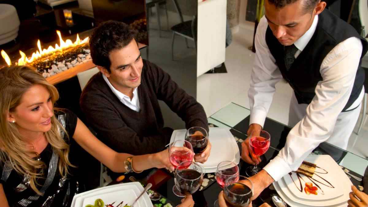 Si vous débarrassez la table après avoir mangé, vous avez ces 6 qualités selon la psychologie