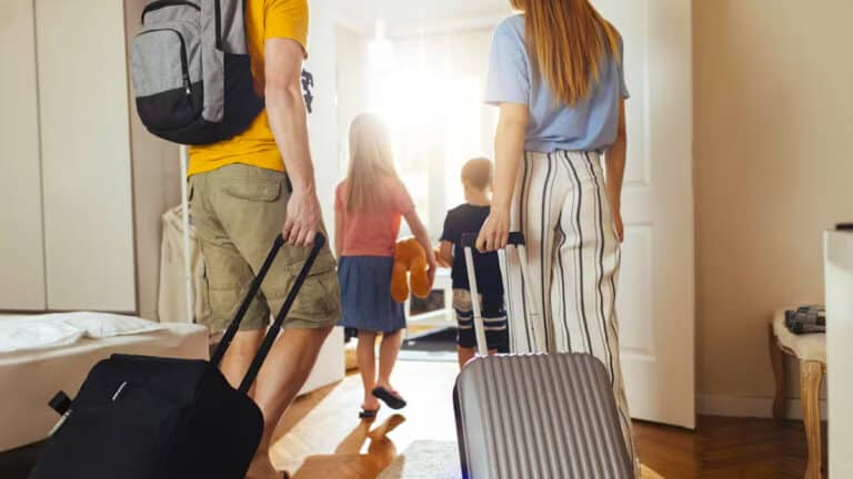 Ces 4 réflexes indispensables pour sécuriser votre logement avant de partir en vacances d'été