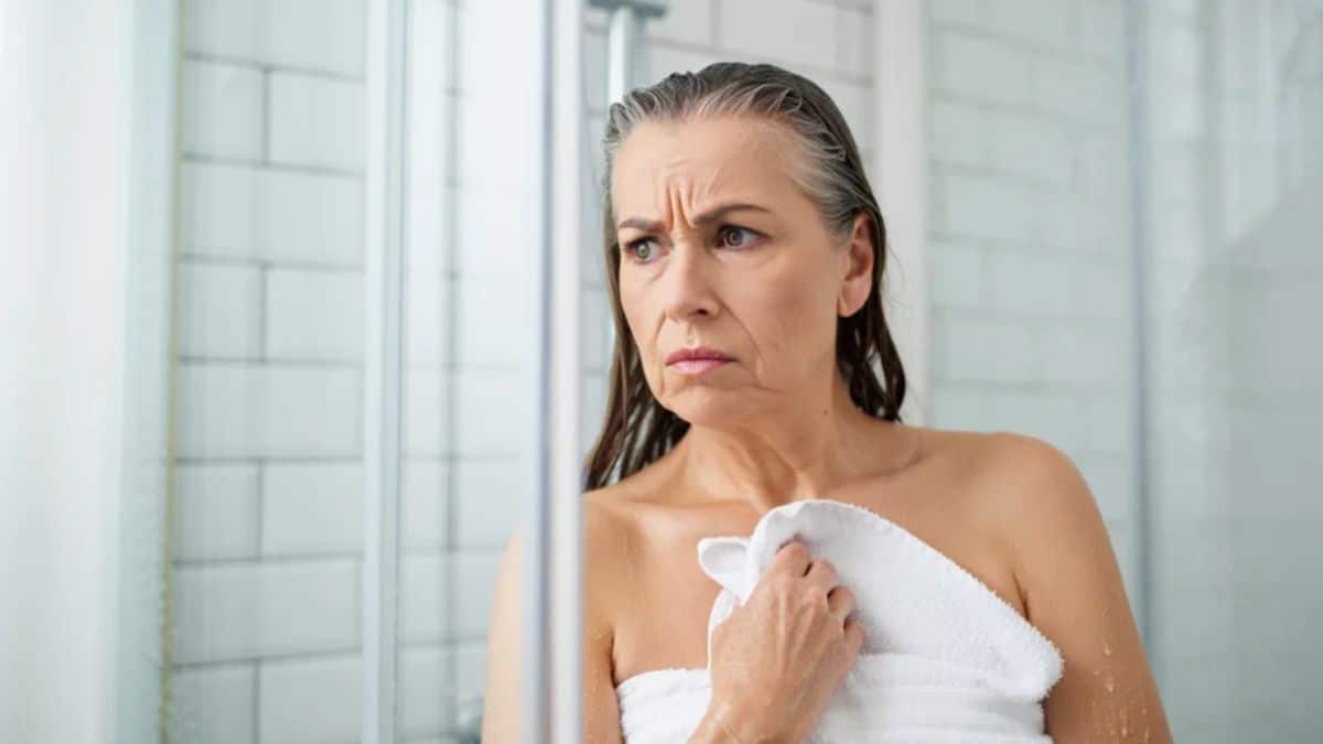 Cette étude surprenante va changer les habitudes des plus de 65 ans, la bonne fréquence pour se doucher et rester en bonne santé